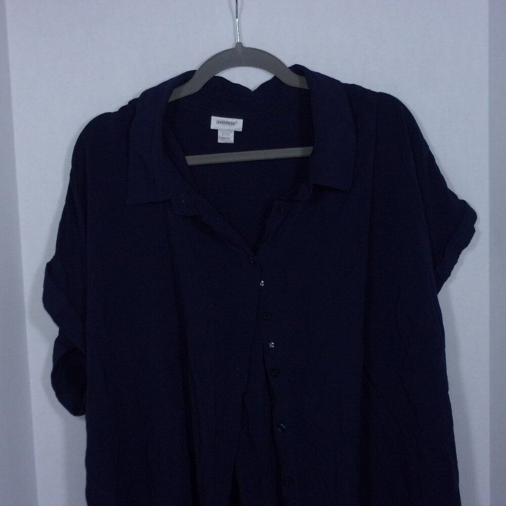 Womens Avenue 26/28 Button Down Shirt